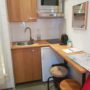 Studette En Plein Coeur Du Vieux Appartement