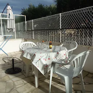 Joli Studio Calme Avec Terrasse Appartement